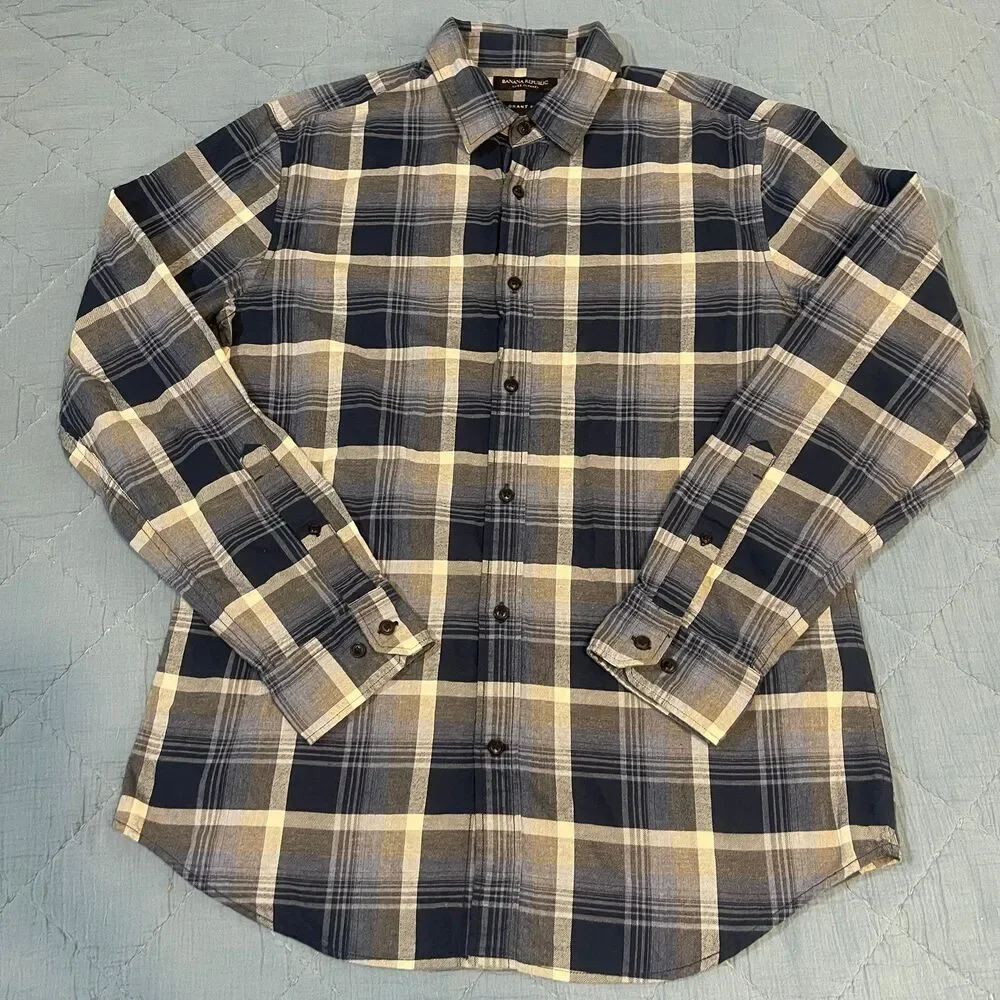 Banana Republic Grant Fit Men’s Large Blue Gray Plaid Button Down Long Sleeve